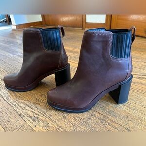 Sorel brown Margo boots 10 almost new